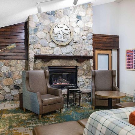 Americinn By Wyndham Duluth South Proctor Black Woods Event Ctr Eksteriør billede