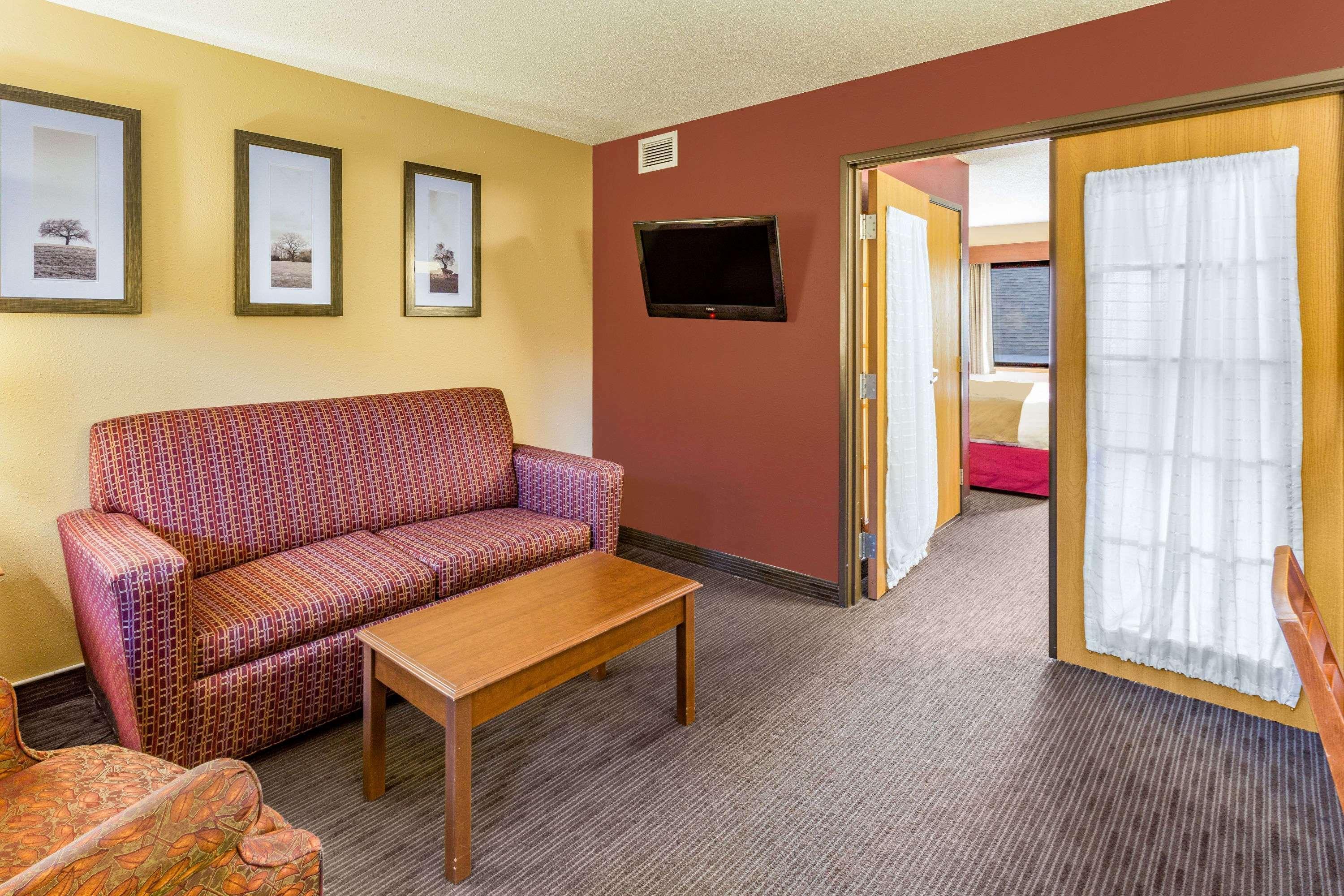 Americinn By Wyndham Duluth South Proctor Black Woods Event Ctr Eksteriør billede