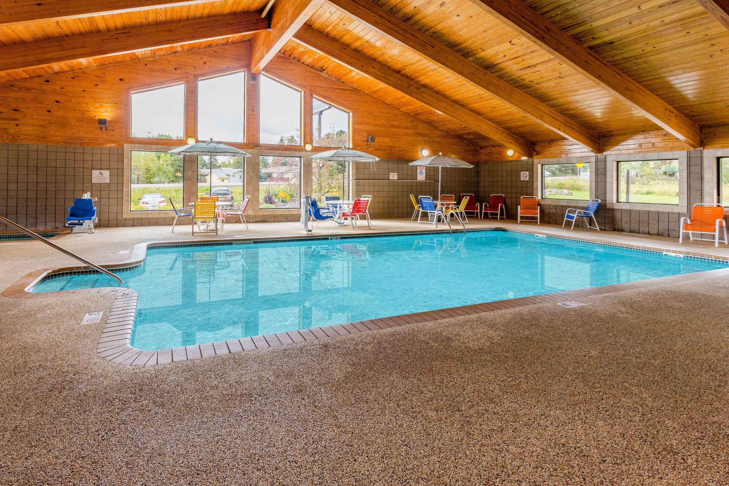 Americinn By Wyndham Duluth South Proctor Black Woods Event Ctr Eksteriør billede