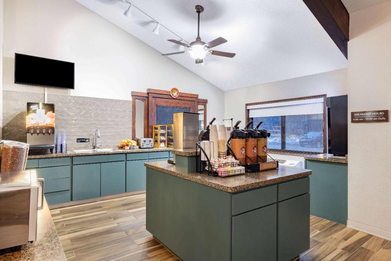 Americinn By Wyndham Duluth South Proctor Black Woods Event Ctr Eksteriør billede