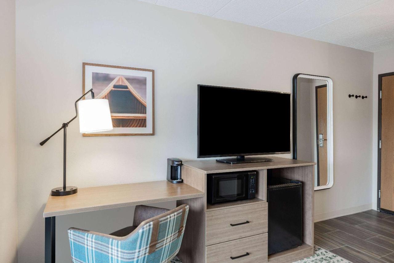 Americinn By Wyndham Duluth South Proctor Black Woods Event Ctr Eksteriør billede